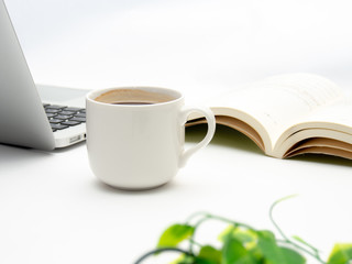 コーヒー　読書　コンピュータ