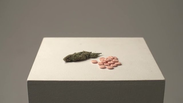 Weed and ecstasy, Studio super slow motion