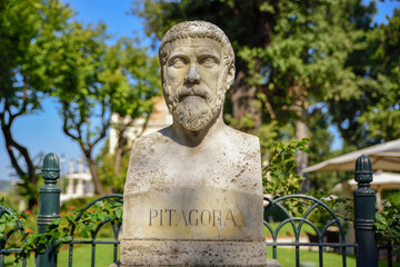 sculptural representation of Pythagoras (Pitagora), Greek philosopher and mathematician - obrazy, fototapety, plakaty