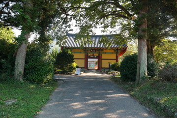 Naklejka premium Neunggasa Buddhist Temple