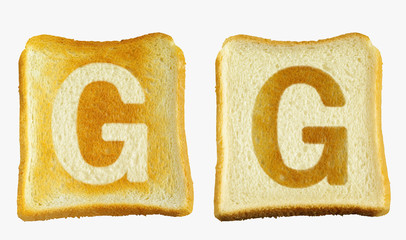 トーストに白い大文字のGと白いパンに大文字のGの焼き目が入った2枚のパン