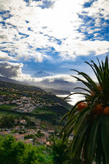 Fototapeta na wymiar El Sauzal with view of El Teide