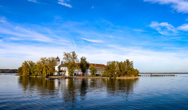 Kloster auf der Fraueninsel im Chiemsee, Bayern. 