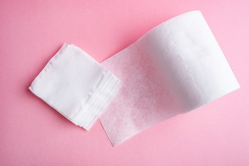 a roll of cotton pad remover cotton