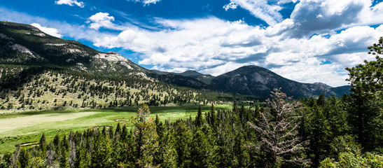 Vacations in Colorado. Picturesque valleys and mountain peaks of the Rocky Mountains	