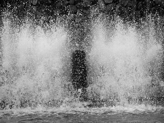 Aerator turbine wheel fill oxygen into water in lake