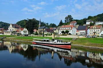 Fototapeta na wymiar Germany,Saxony-view of the town Stadt Wehlen from boat