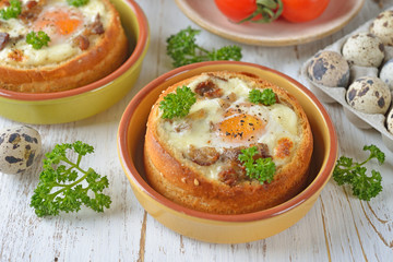 Baked egg in bun