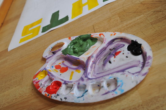 kunst maler malen atelier projekt mischen mischkasten fabrpalette