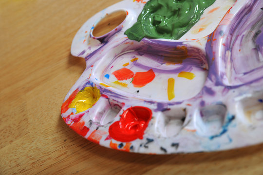 kunst maler malen atelier projekt mischen mischkasten fabrpalette