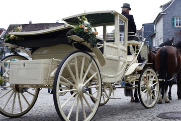 Fototapeta premium White vintage carriage