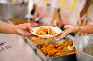 Distribute free food to the poor - share food for the hungry