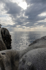 静岡県賀茂郡西伊豆町の堂ヶ島です。日本一の夕陽の景勝地として有名です。