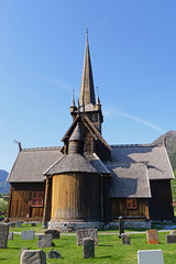 Fototapeta na wymiar Die alte Stabkirche in Lom Norwegen