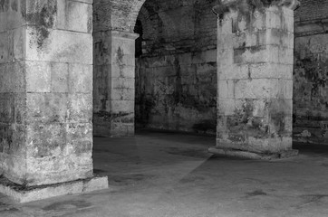 Fototapeta premium Abandoned old ruins or catacombs.