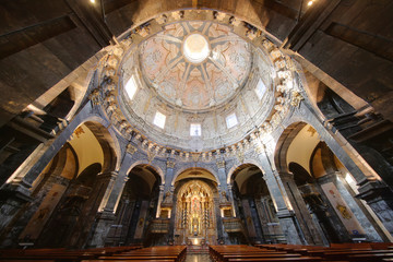 Fototapeta na wymiar Interior de la basílica de Loiola