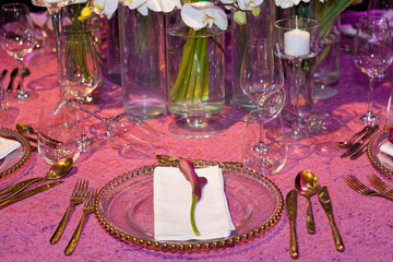 Detail of a wedding dinner in pink