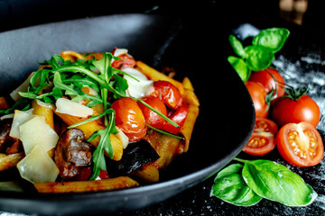 Penne Bolognese, Nudeln mit Hackfleisch - Italienisches Restaurant