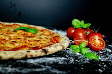 Pizza Margherita, Frisch Classic Pizzeria Restaurant