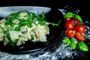 Rissoto, Reisgericht mit Funghi und Pilzen, Italinienisches Restaurant