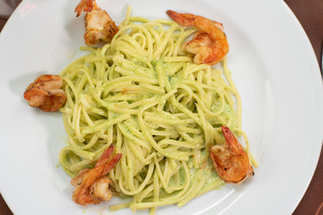 pasta con camarones