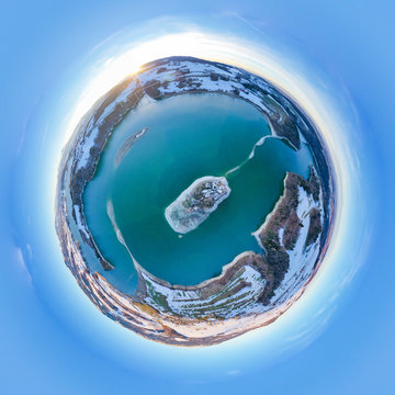 Miniplanet Lake Gruy&eacute;re