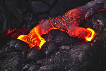 Fliessende Lava auf Big Island - Hawaii