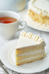Sponge cake with butter cream