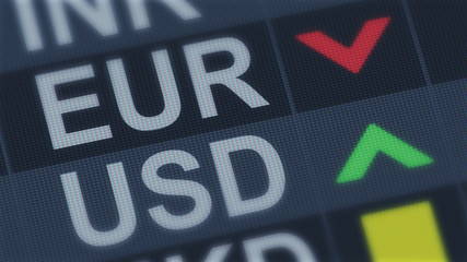 Euro falling, American dollar rising, exchange rate fluctuations, finance