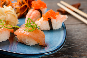 Mixed nigiri sushi set