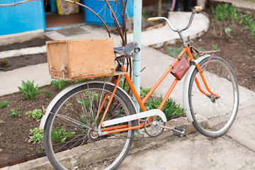 Fototapeta na wymiar Old bike in spring