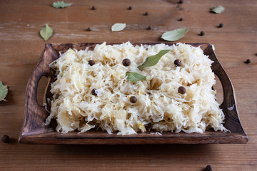 Surówka z kiszonej kapusty