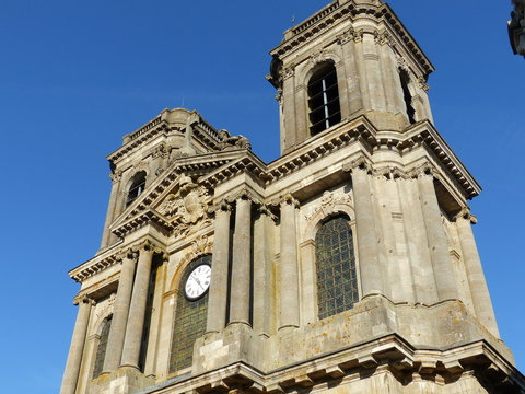 Türme Der Kathedrale Von Langres / Frankreich