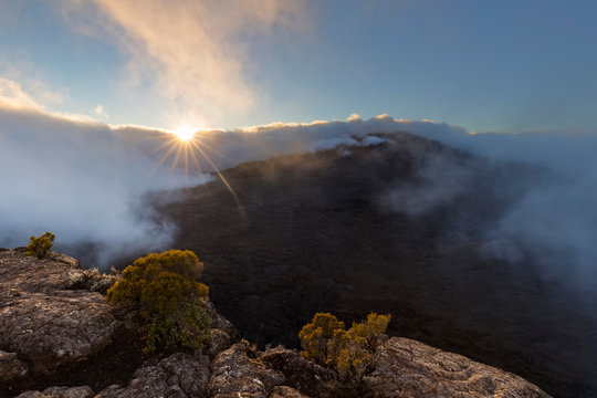 Reunion, Reunion National Park, Shield Volcano Piton de la Fournaise, View from Pas de Bellecombe, sunrise