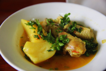 Chicken sauce with potato