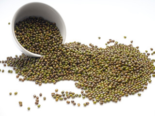 The mung beans in bowl