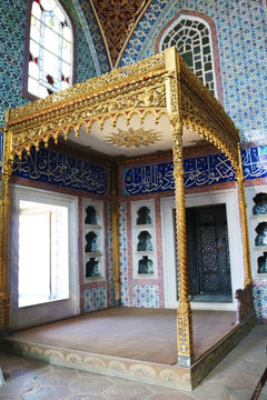 Privy Chamber Of Sultan Murad III With Bed In The Topkapi Palace Harem. 