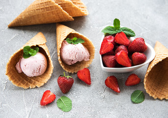 Strawberry ice cream