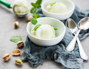 pistachio ice cream and mint