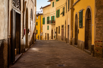 Fototapeta na wymiar Italian street, Tuscan atmosphere