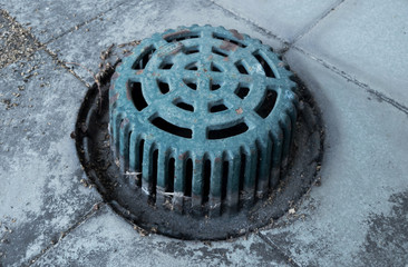 Drainage on the balcony or on the building