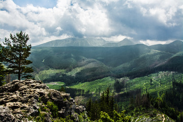 chmury na górami, Tatry, Polska © VinyLove Foto