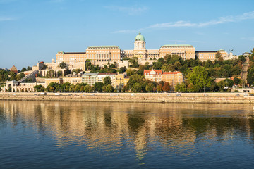 Fototapeta na wymiar Budapest cityscape with Buda castle and Danube river 