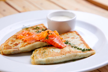 crepes with salmon