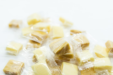 袋に入ったキャラメル