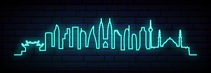 Obraz premium Niebieska neonowa panorama miasta Kuala Lumpur. Jasny, długi baner Kuala Lumpur. Ilustracji wektorowych.