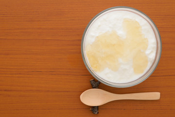 ヨーグルトと蜂蜜