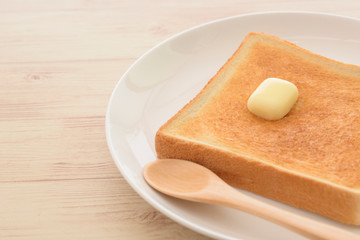 トーストとバター