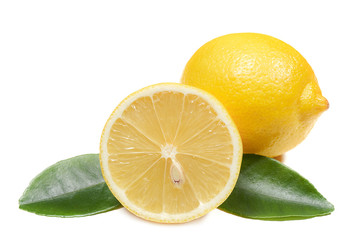 Cytryny na białym tle