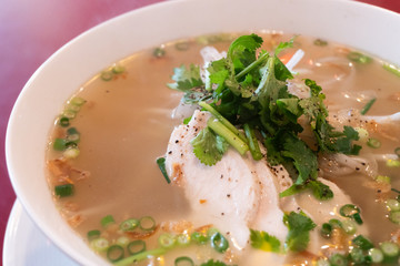 ベトナムの伝統料理のフォー